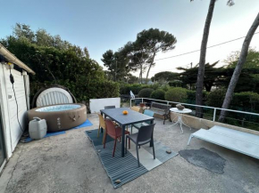 A 150m de la plage - Jolie maisonnette avec jardin et spa